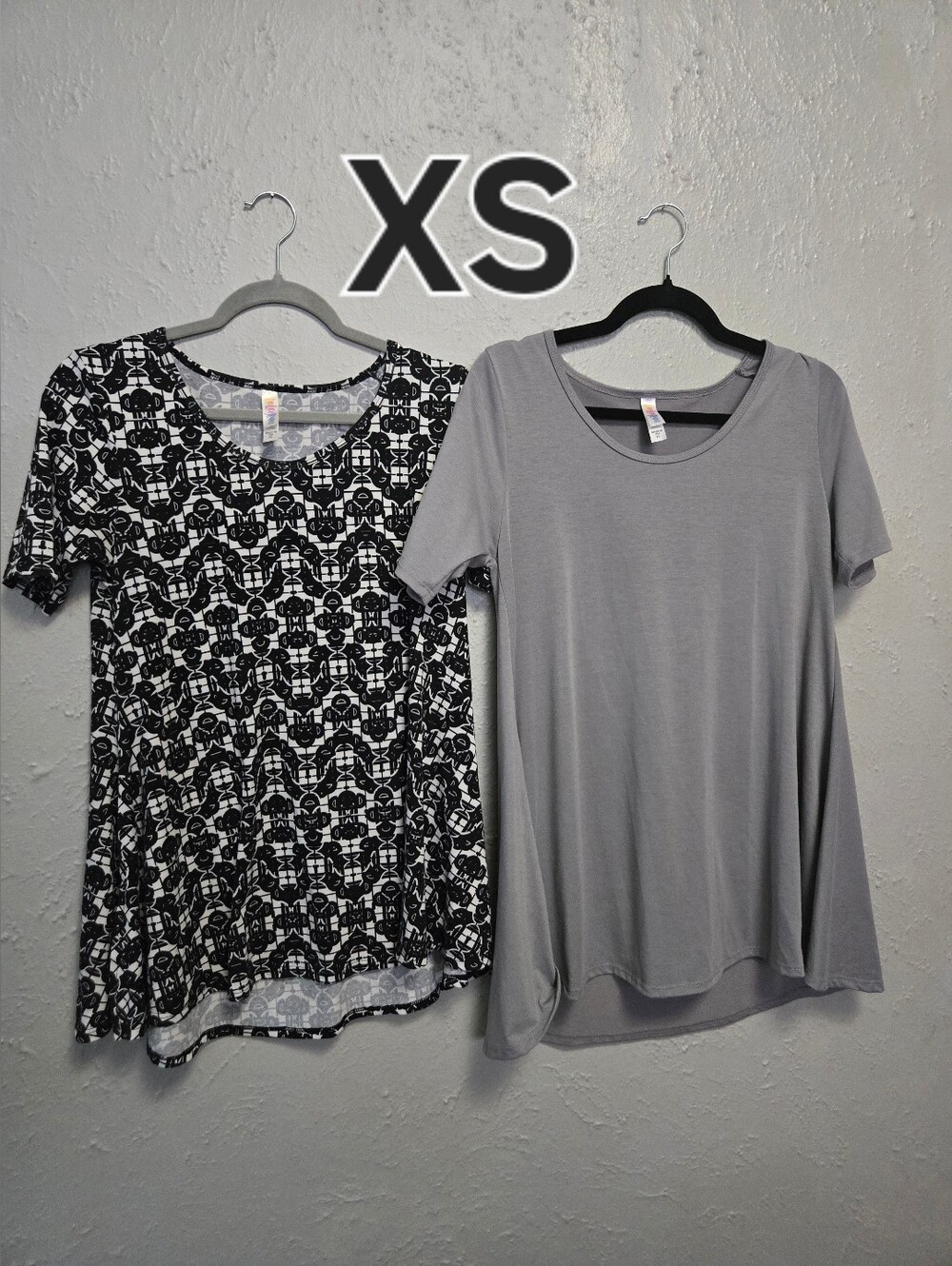Lot of 2 LuLaRoe Perfect T Women’s Shirt Size XS